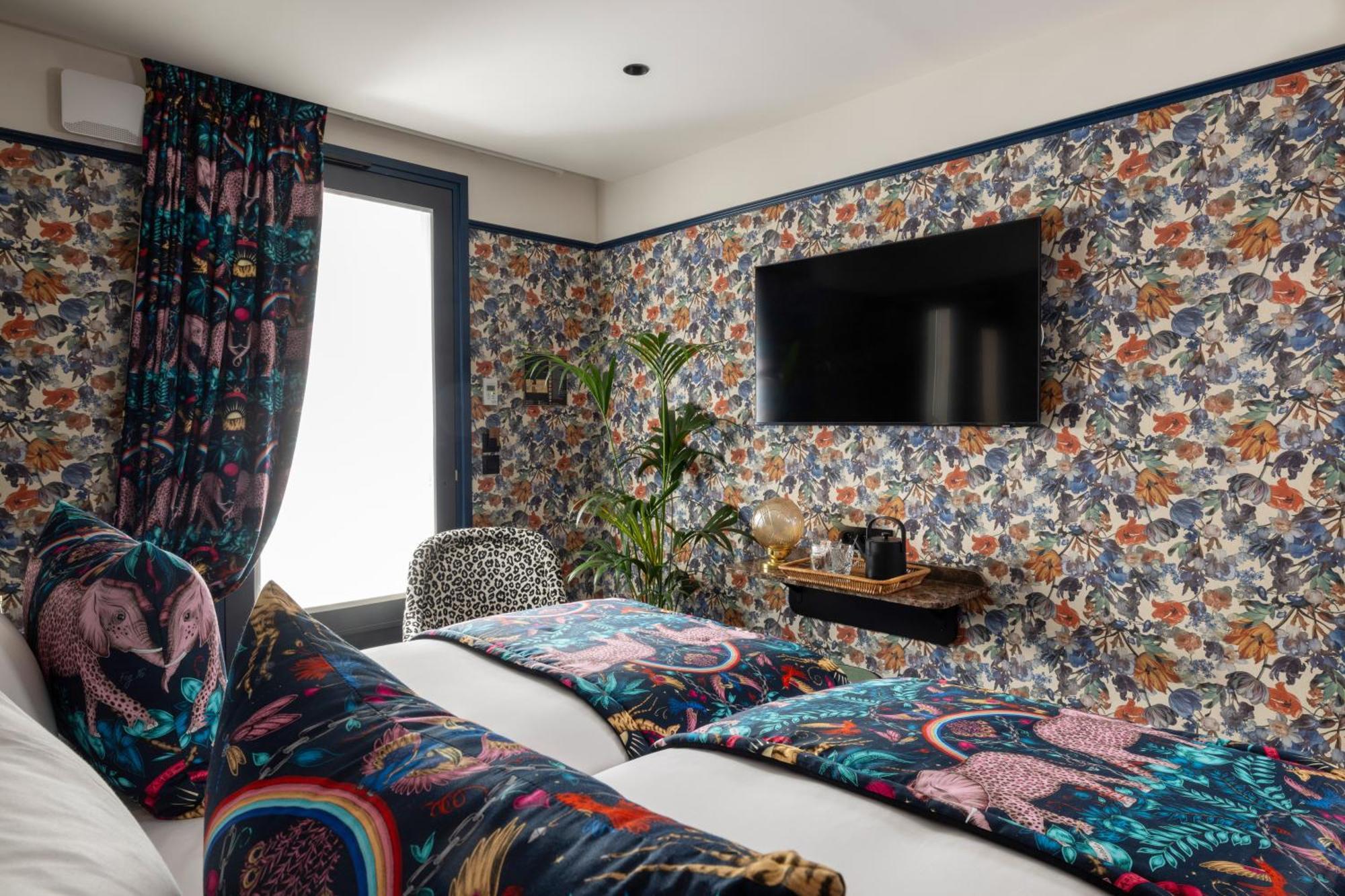 Hotel Ginette A La Folie & Spa Paris Exterior foto