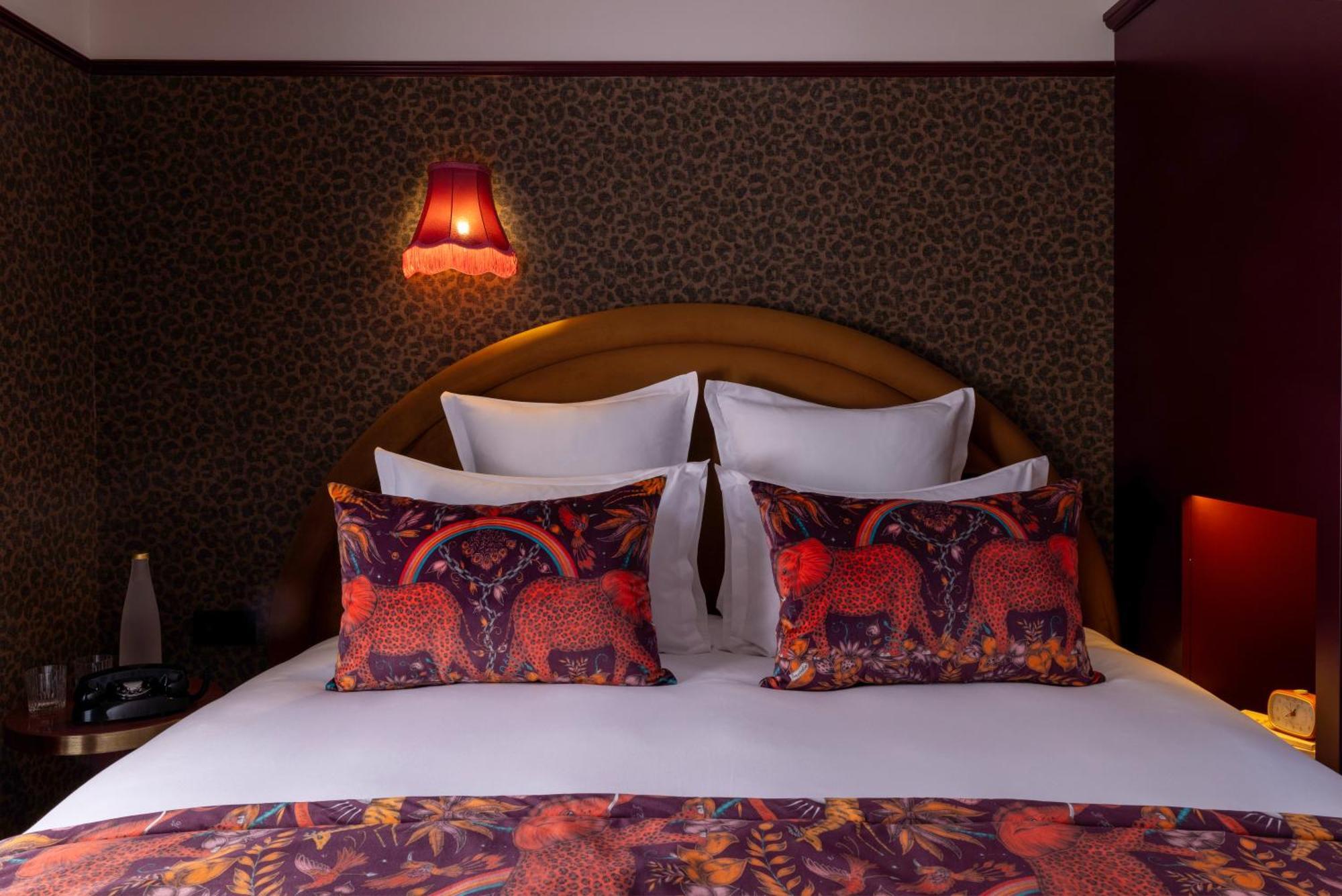 Hotel Ginette A La Folie & Spa Paris Exterior foto